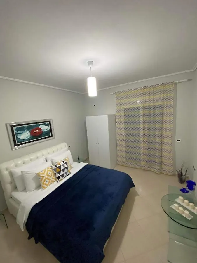 Orfeas Central Apartment Fier