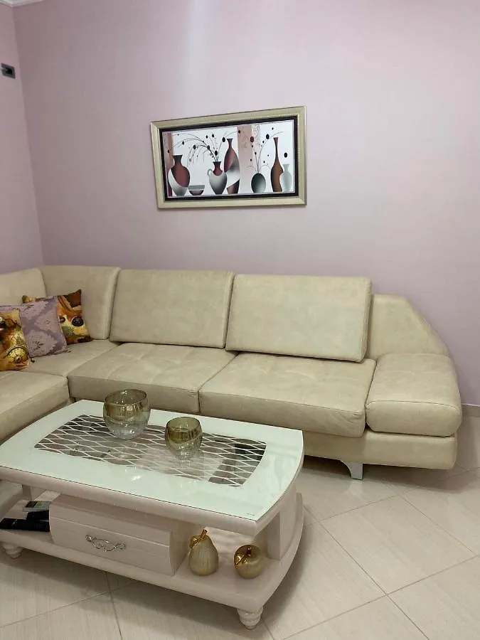 Orfeas Central Apartment Fier