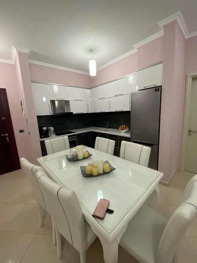 Orfeas Central Apartment Fier 0*,  Arnavutluk