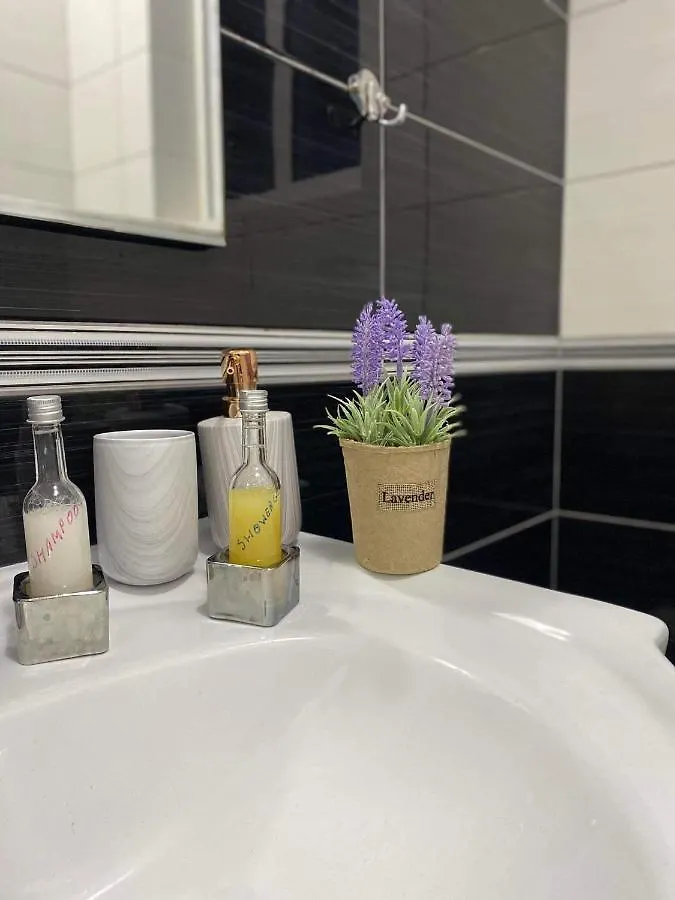 Orfeas Central Apartment Fier Arnavutluk
