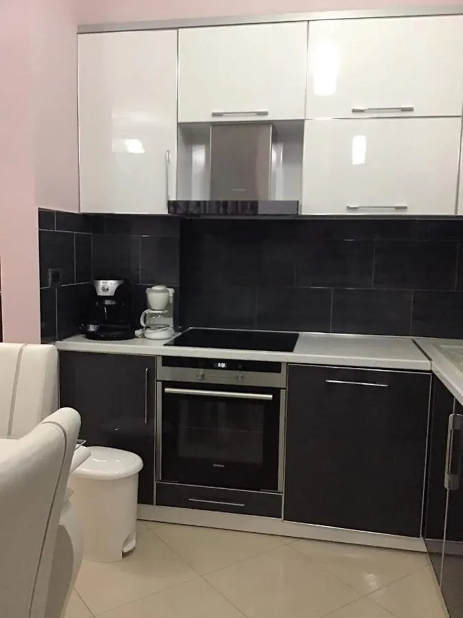 Orfeas Central Apartment Fier