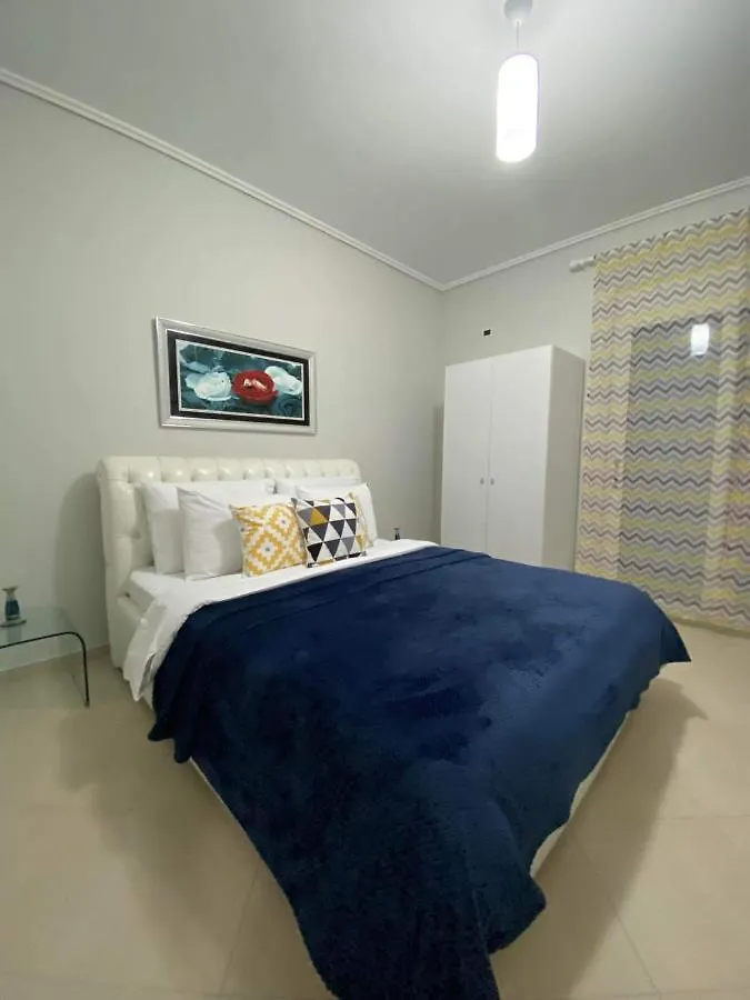 Orfeas Central Apartment Fier